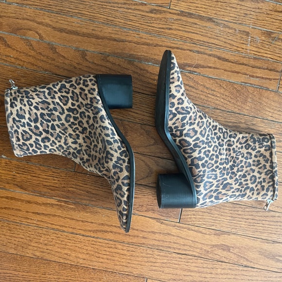 Animal print/ Leopard ankle booties - Picture 3 of 5